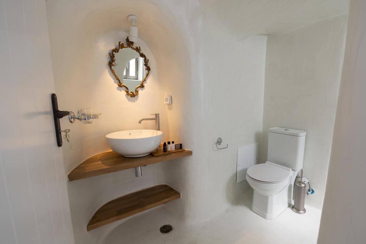 Astrea Suites "Ostria Cave Villa-Outdoor Jacuzzi" Oia  Exterior photo