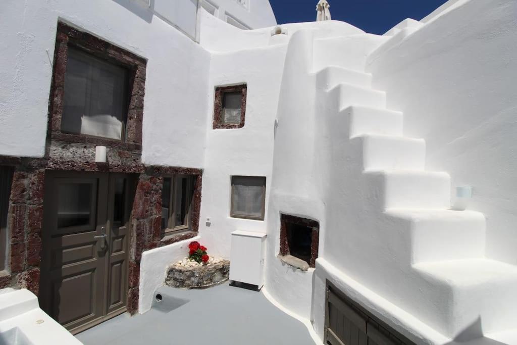 Astrea Suites "Ostria Cave Villa-Outdoor Jacuzzi" Oia  Exterior photo