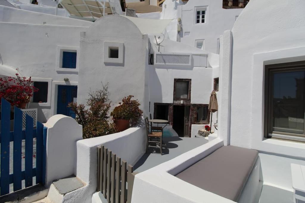 Astrea Suites "Ostria Cave Villa-Outdoor Jacuzzi" Oia  Exterior photo