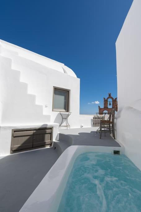 Astrea Suites "Ostria Cave Villa-Outdoor Jacuzzi" Oia  Exterior photo